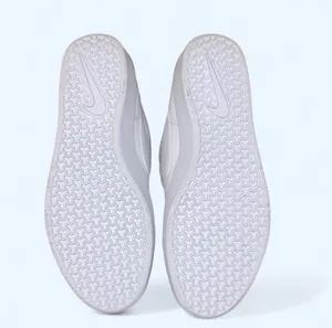 Nike SB Zoom Force 58 Premium white trainers thumbnail 3