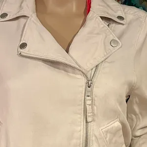 Abercrombie & Fitch Women’s Light Beige Moto Jacket Size M Asymmetrical Zip EUC thumbnail 6