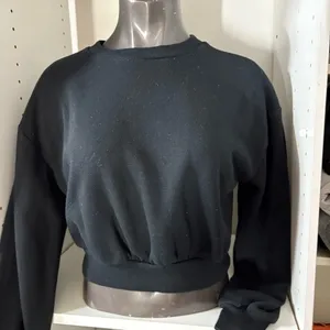 Woman’s wild fable crop top pull over sweatshirt, size medium thumbnail 3