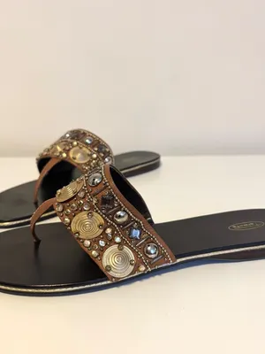 Talbots Beaded Embellished Jewel Flat Thong Sandals Brown Gold Silver Womens 9 thumbnail 2