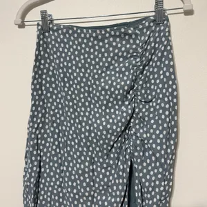 Abercrombie & Fitch Midi Skirt Size XS Polka Dot Cinched Blue White Fall thumbnail 5
