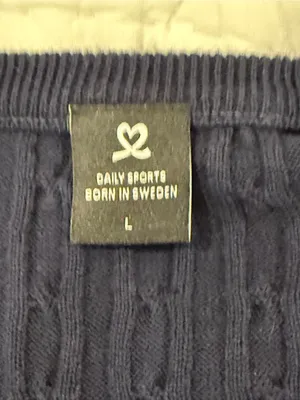 Daily Sports Navy Cable Knit Cotton Cashmere V-Neck Sweater L thumbnail 7