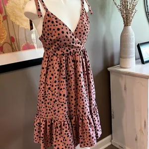 DANI & DAVI Lauren Tiered Ruffle Spotted Low Back Surplice Dress Size Medium thumbnail 2