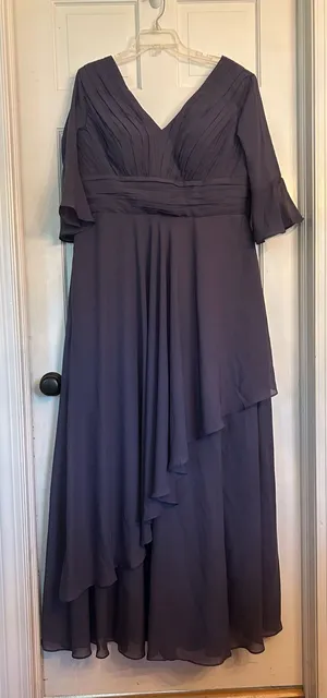 Elegant Dark Purple V-Neck Chiffon Evening Dress size 16 thumbnail 1