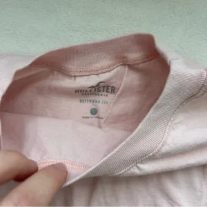 Hollister Boyfriend tee‎ size small thumbnail 2
