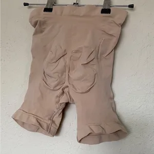 SKIMS Seamless Sculpt Mid Thigh Short compression nude sand shape wear NWOT Sz L thumbnail 8