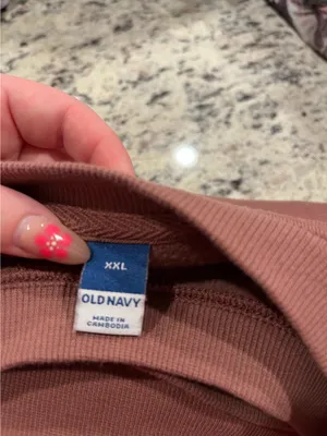 old navy crew neck thumbnail 2