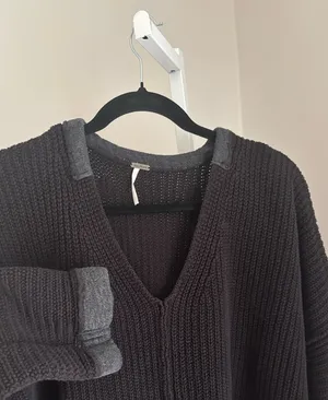 Free People Black Take Over Me Cozy Black Oversized V-Neck Sweater Size Small thumbnail 4