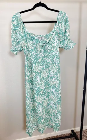 Mimi Chica Green Tropical Leaf Print‎ Smocked Square Neck Midi Dress Size M thumbnail 1