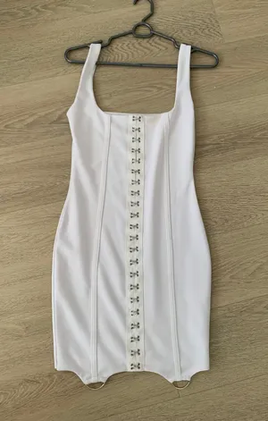 Pretty Little Thing White Bodycon mini Dress thumbnail 1