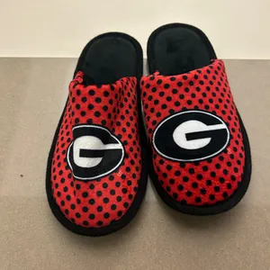 Georgia Red and Black Logo Slippers-no flaws! 8 thumbnail 9