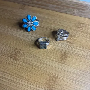 Turquoise and Silver Flower Ring Blue thumbnail 3
