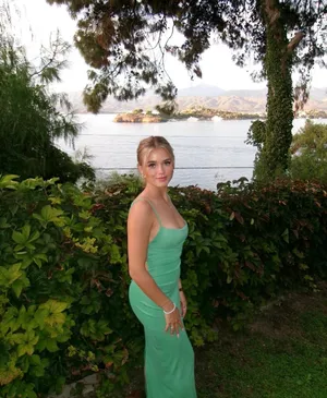 Zara Elegant Green dress Women's maxi fitted open back thumbnail 3