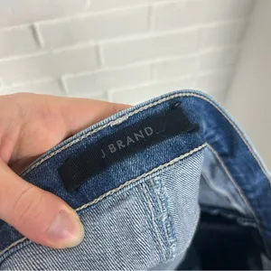 J Brand Alana High Rise Cropped Distressed Skinny Jeans Size 34 thumbnail 3