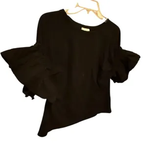 H&M Black Top thumbnail 2