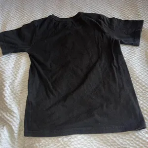 Celebrate Halloween! Skeleton T-shirt - Medium (8) thumbnail 2
