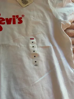 Levi’s Shirt Women’s Medium Tee thumbnail 4