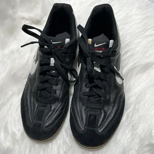 Adidas NIKE TIEMPO INDOOR SOCCER/CASUAL SNEAKERS ‎ SIZE 8.5. B87 thumbnail 4