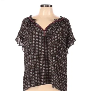Max Studio size large boho short sleeve ruffle top thumbnail 2
