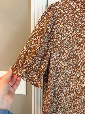 fun 2 fun Brown Floral Ruffle Neck Blouse Size M Office Wear Business Casual thumbnail 2