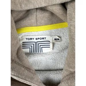 Tory Burch- Pullover Hoodie in Brown thumbnail 2