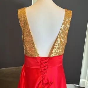 Women’s Gold Sequined Deep V-Neck Red Satin Full Length Prom Party Dress Size M thumbnail 5