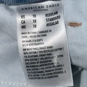 American Eagle Curvy Mom Jeans | Super High Rise | Light Wash Size 18 thumbnail 11