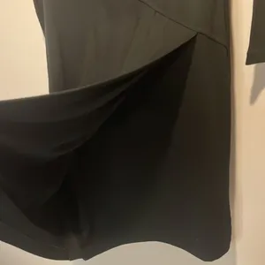 Talbots- Black Wool Blend Long Sleeve Side Ruched Faux Wrap Midi Dress- Size XS thumbnail 6