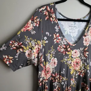Torrid Super Soft Mini Skater Dress Gray Pink Floral Size 2 2X Pockets thumbnail 8
