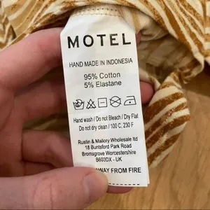 Motel Rocks Heloise Crop Top in Desert Terrain Tan thumbnail 4