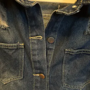 Women’s Jean Jacket distressed denim rhinestone Rise design on back Size M NWOT thumbnail 9
