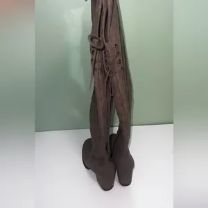 Kohl’s Jetset Grey Faux Suede Over-the-Knee Boots - Size 9.5 thumbnail 3