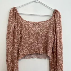 URBAN OUTFITTERS UO Old Soul Smocked Top Mauve Pink ish Leopard Cheetah Crop Top thumbnail 14