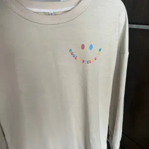 Cool sister club Sweatshirt‎ women’s medium thumbnail 3