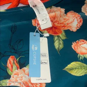 Cupshe Orange and Floral Two-Piece Swimsuit Med thumbnail 4