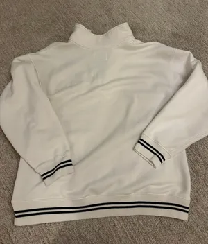 Abercrombie Crewneck thumbnail 4