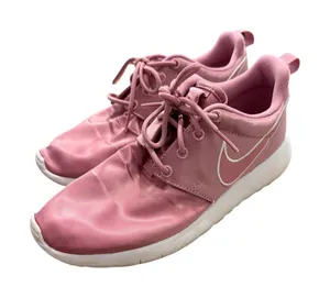 Nike Roshe One GS Satin Elemental Athletic Pink Sneakers 4Y Fits Women 5.5 thumbnail 1