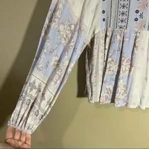 ✨ Taylor & Sage Women’s Floral‎ Embroidered Boho Top Cream Purple XS thumbnail 4