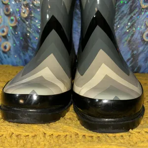 Sugar Size 8 Gray Chevron Print Rainboots thumbnail 7