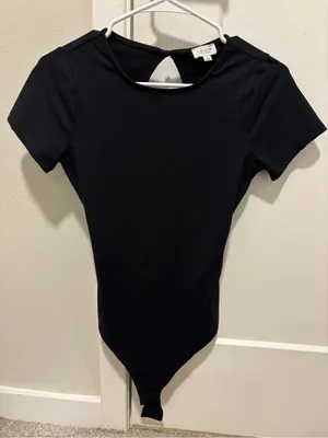 Le Lis Black Short-Sleeve Open Back Bodysuit thumbnail 1