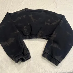 Alphalete v neck pullover cropped hoodie size M black tie dye thumbnail 7