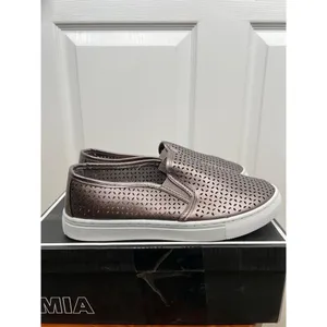 MIA Edith Slip-On Sneakers Size 8M Pewter Perforated Low Platform Shoes thumbnail 5