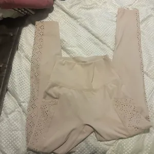 Aerie Leggings Beige OFFLINE by thumbnail 2