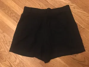 Black high waist pleated short size L thumbnail 4