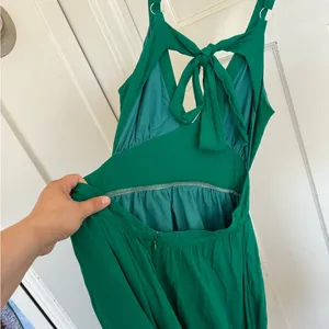 Lulus green tie back midi dress size large. thumbnail 5