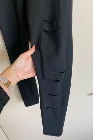Alo High Waist Ripped Warrior Legging thumbnail 5