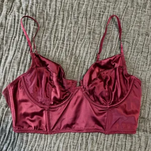 Crop Top Forever 21 thumbnail 1