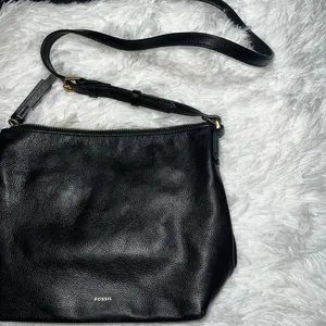 Fossil Black Leather Shoulder Bag with Long Adjustable Strap thumbnail 2