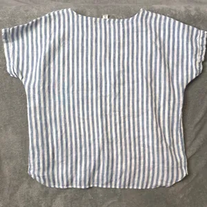 L.L. Bean Linen Blue White Stripe Top Womens M Pocket Short Sleeve Nautical thumbnail 5