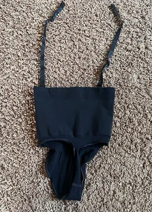 Skims‎ Bodysuit Shapewear High Waist Adjustable Strap Seamless Size Medium Black thumbnail 4